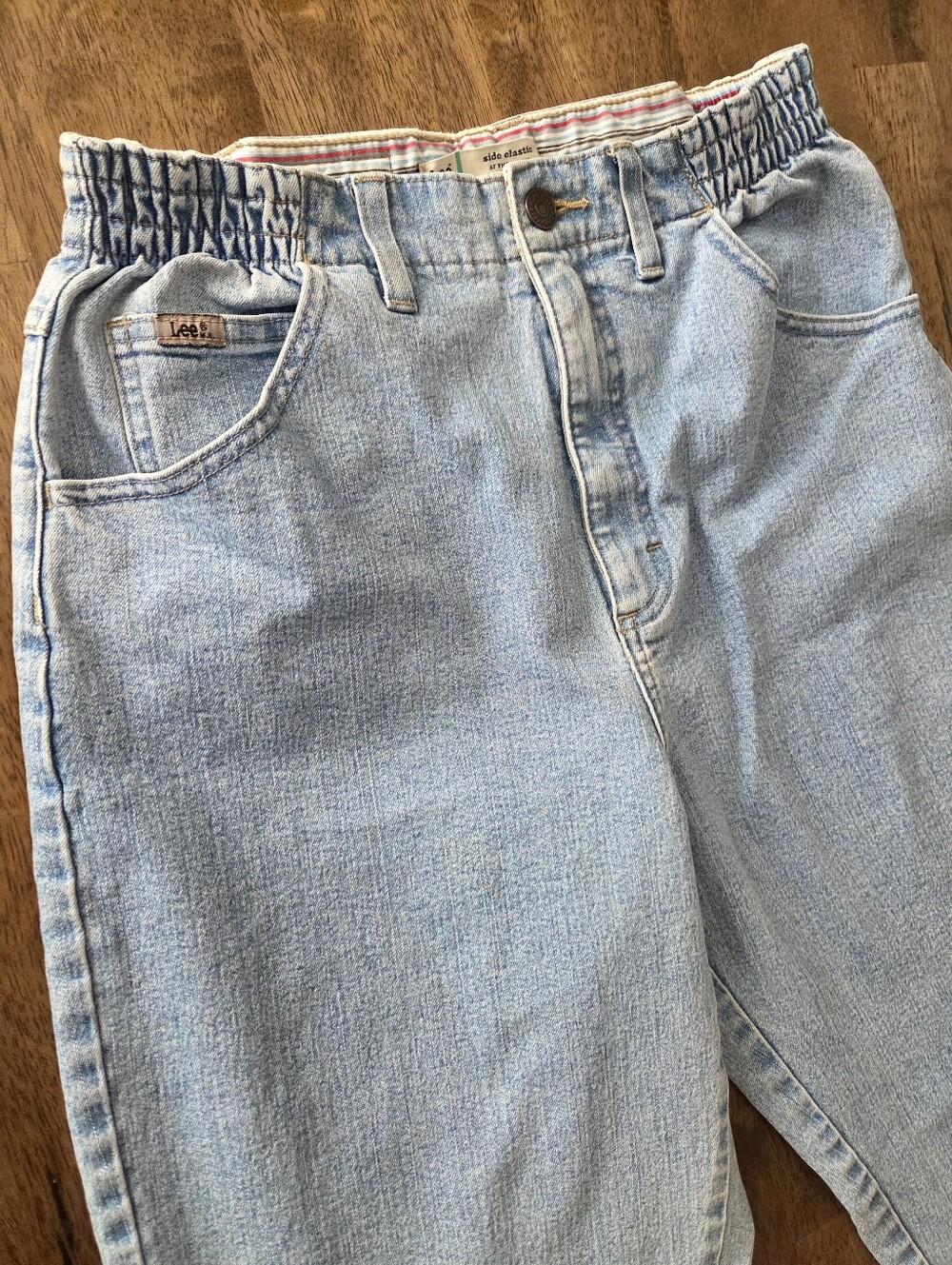 Vintage Lee Highwaist Side Elastic At The Waist Mom Jeans